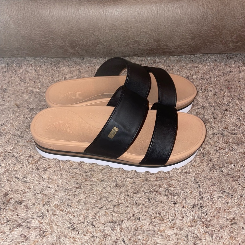 Reef Women's 7 Sandals Cushion Vista Hi Sandal Black